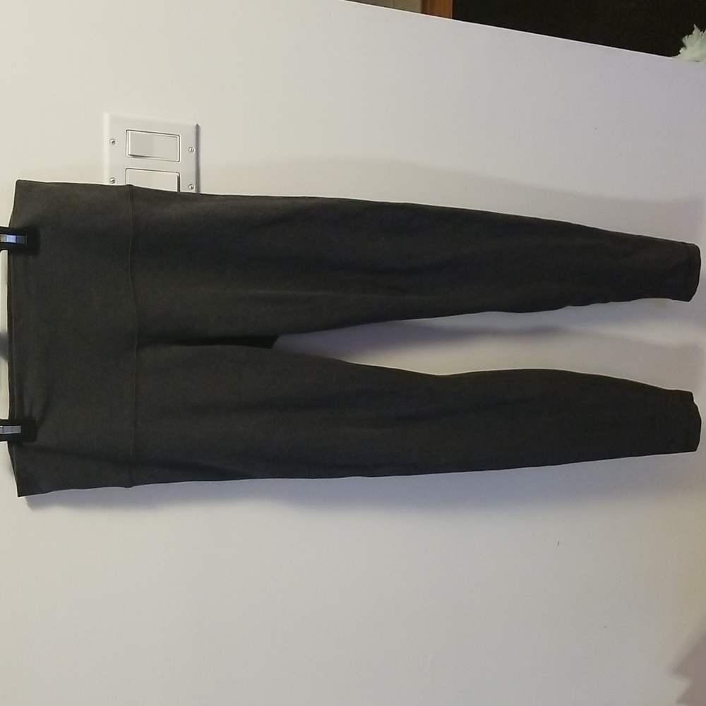 SOLD LULULEMON WUNDER UNDER HEATHERED BLACK LEGGINGS FULL LENGTH Size 8 -10 - Picture 2 of 4